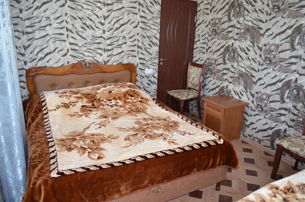 Saro B&B And Safari Tours Tat'ev Exteriör bild