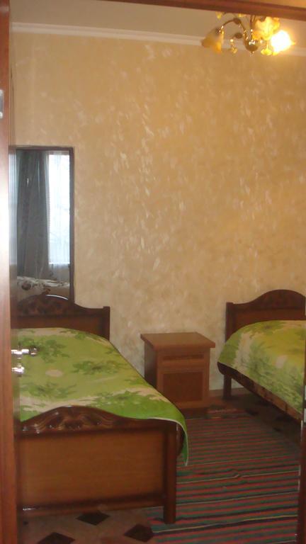 Saro B&B And Safari Tours Tat'ev Exteriör bild