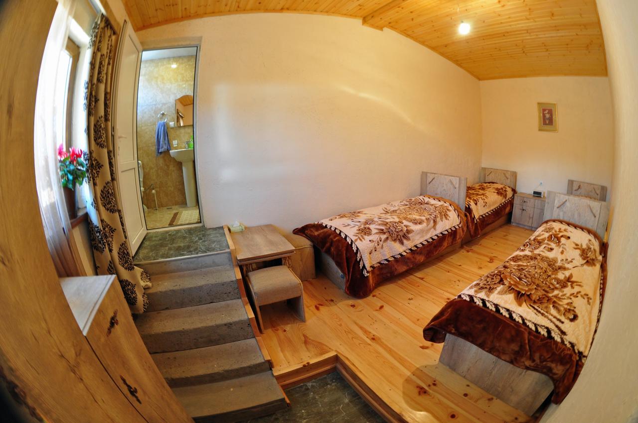Saro B&B And Safari Tours Tat'ev Exteriör bild