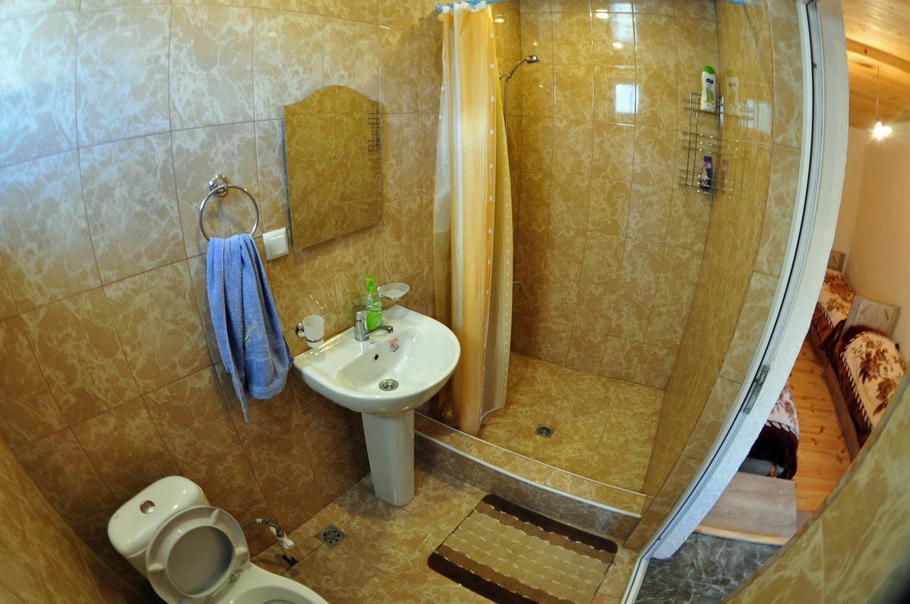 Saro B&B And Safari Tours Tat'ev Exteriör bild