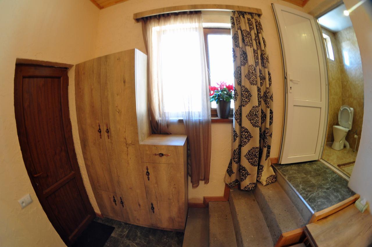 Saro B&B And Safari Tours Tat'ev Exteriör bild