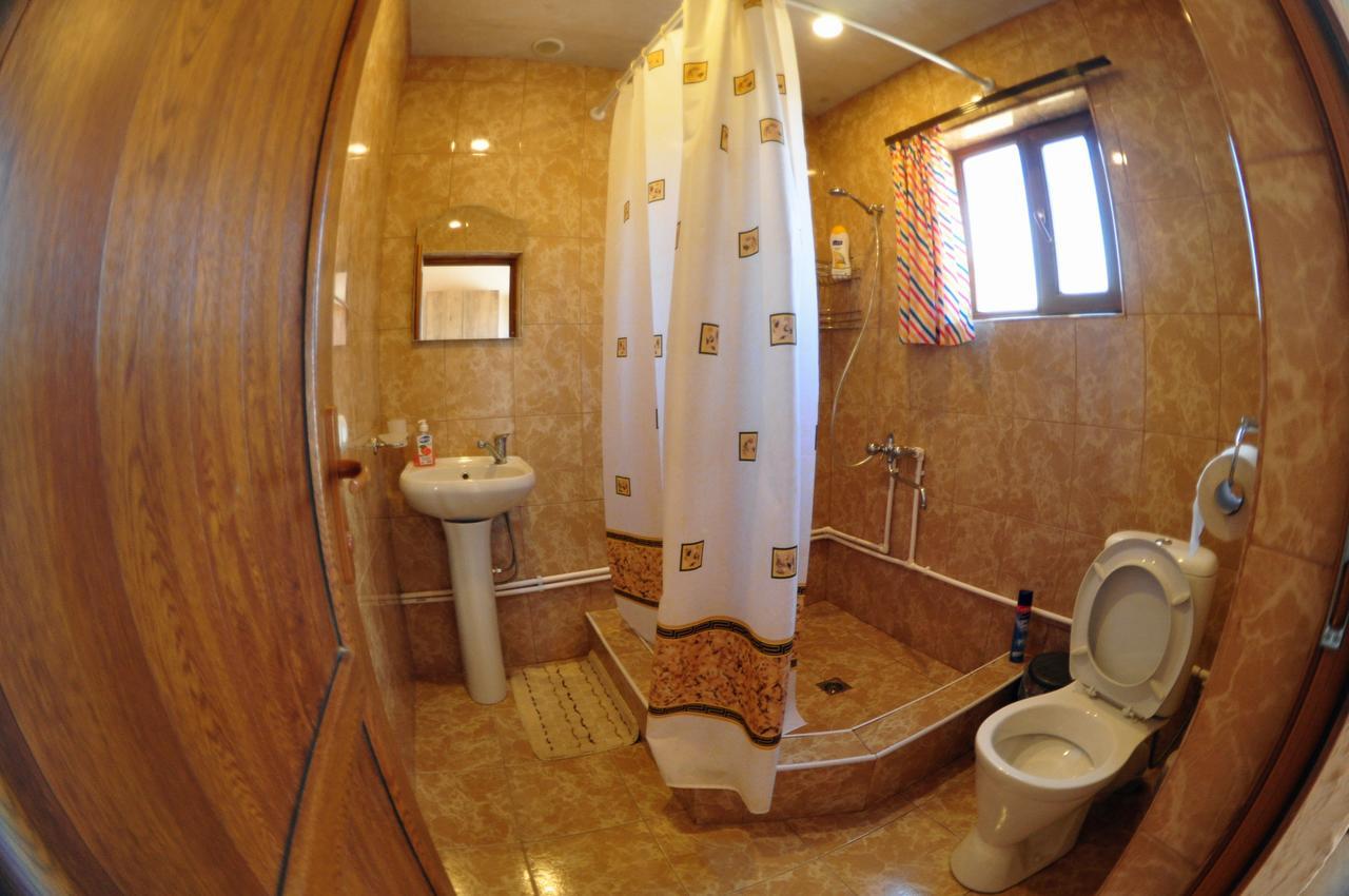 Saro B&B And Safari Tours Tat'ev Exteriör bild